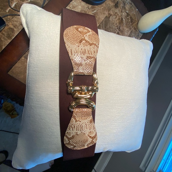 Elegantly Waisted Belt Size M - Picture 3 of 3